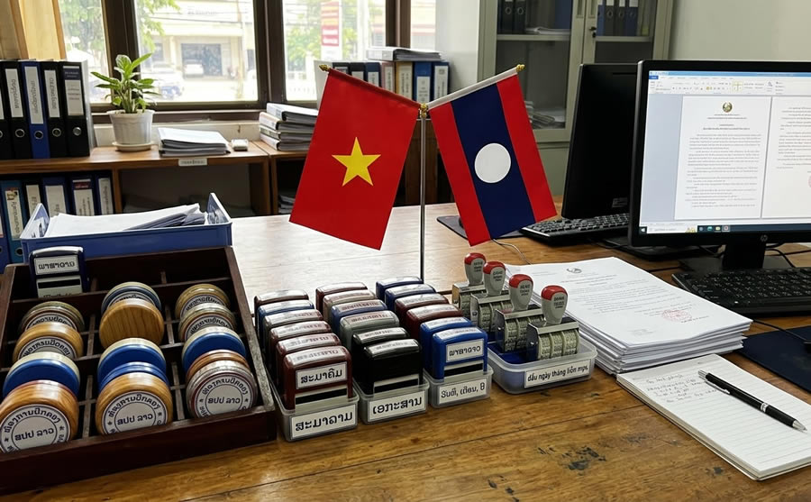 Dịch vụ khắc dấu chữ tiếng L&agrave;o